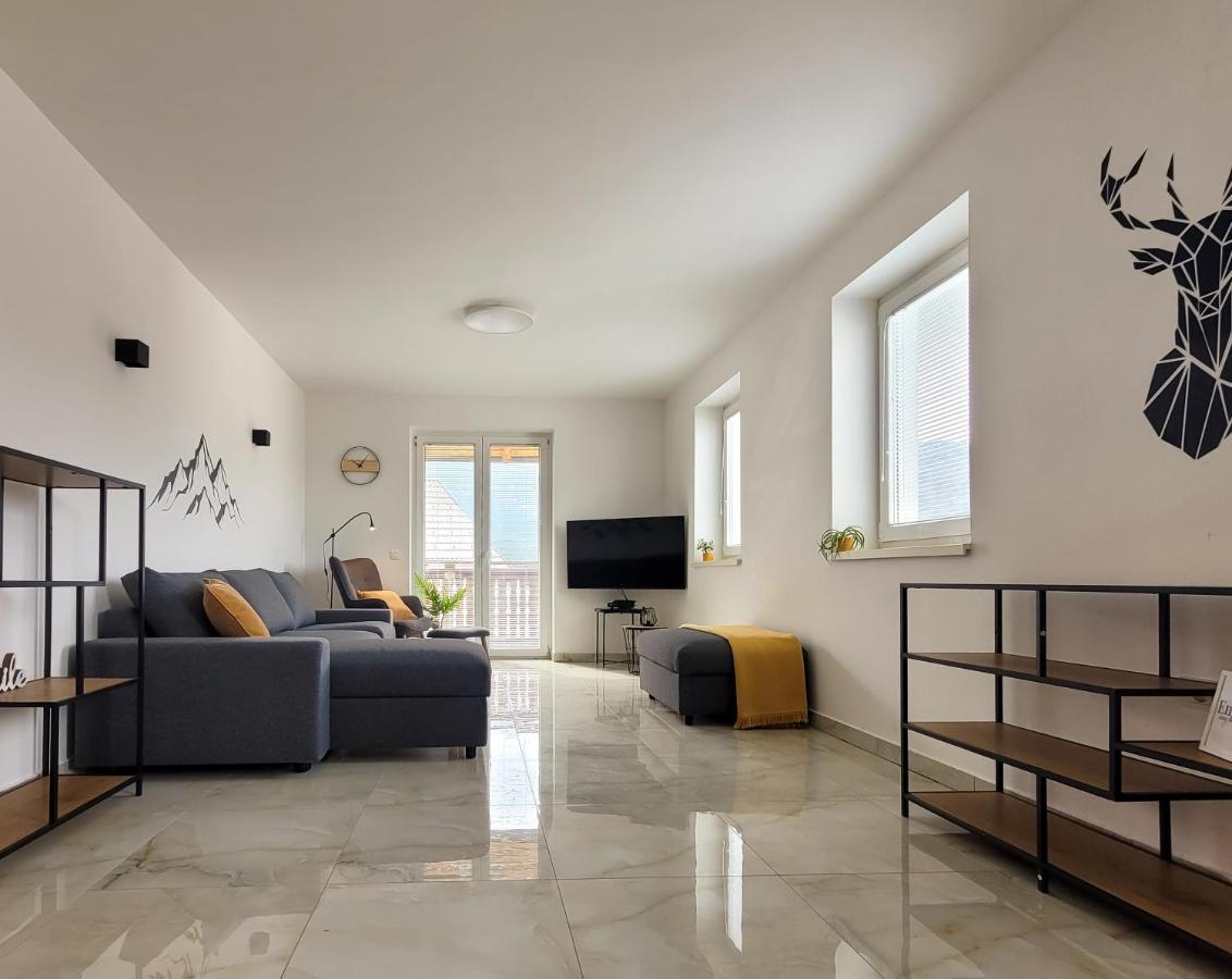 Apartments Julian Experience Rateče Extérieur photo