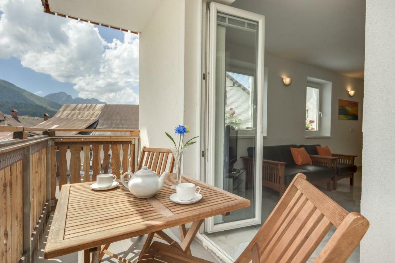 Apartments Julian Experience Rateče Extérieur photo